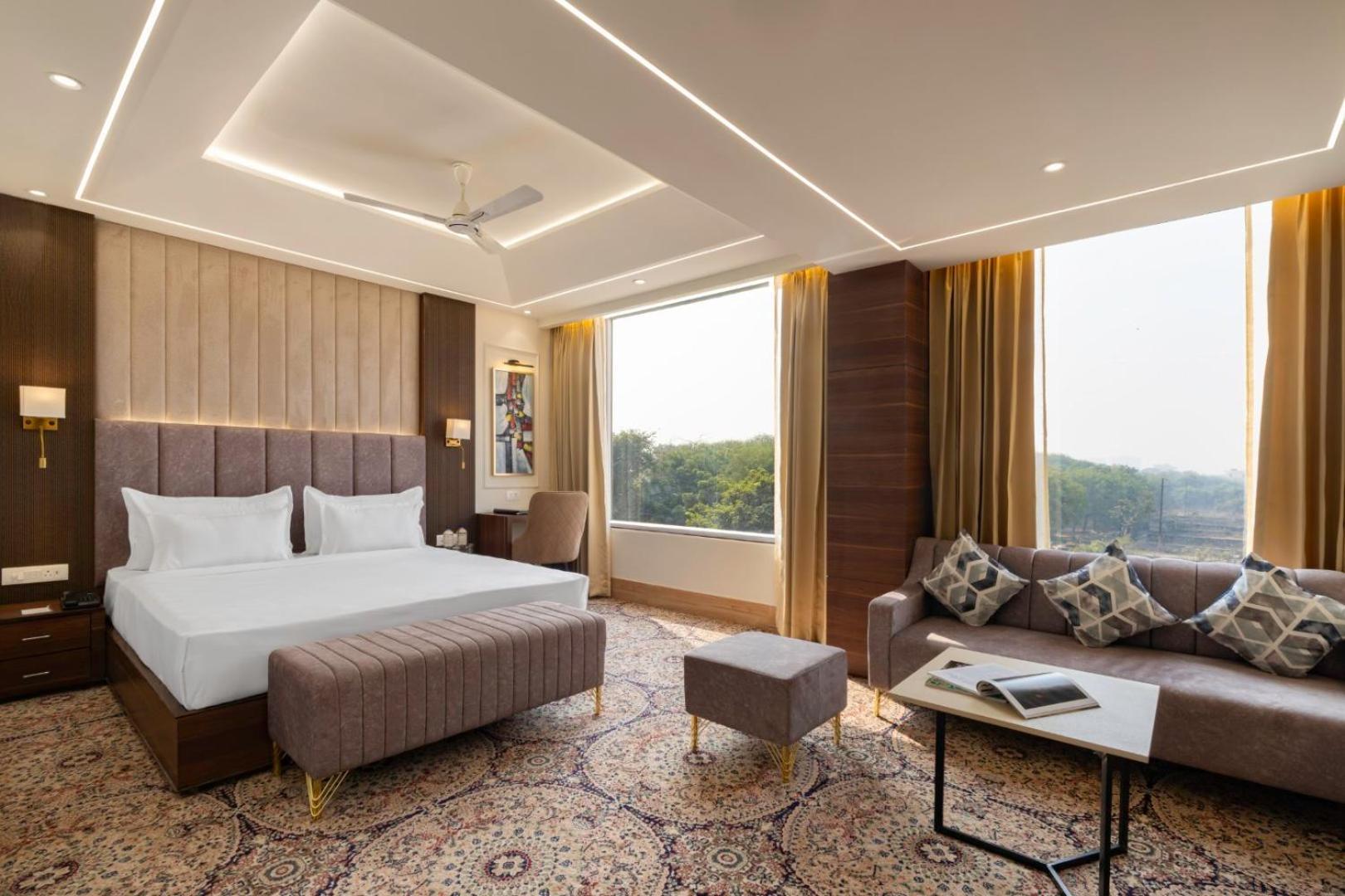 Clarks Inn Suites Agra Near Tajmahal Ngoại thất bức ảnh