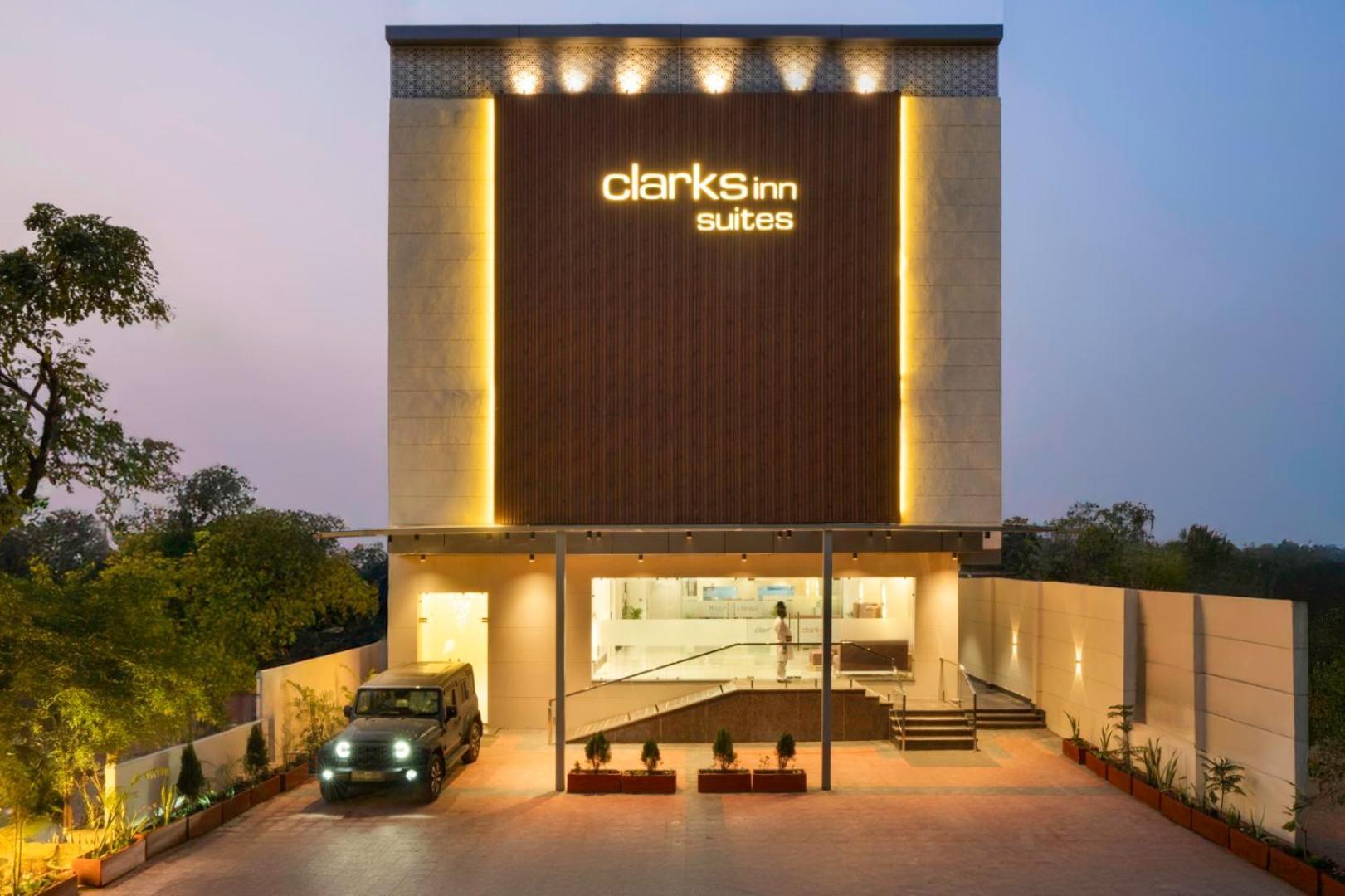 Clarks Inn Suites Agra Near Tajmahal Ngoại thất bức ảnh