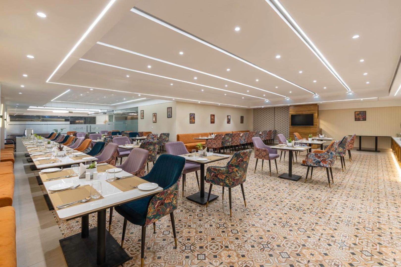 Clarks Inn Suites Agra Near Tajmahal Ngoại thất bức ảnh