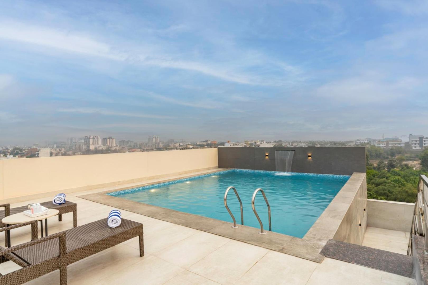 Clarks Inn Suites Agra Near Tajmahal Ngoại thất bức ảnh