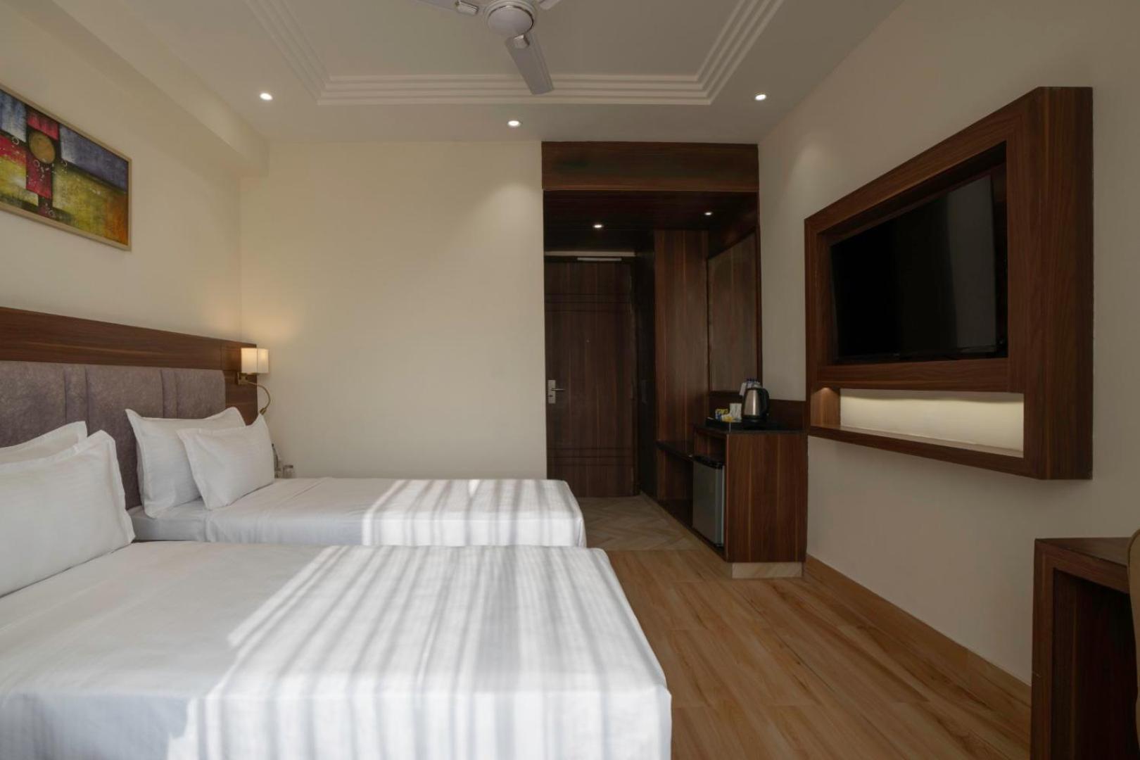 Clarks Inn Suites Agra Near Tajmahal Ngoại thất bức ảnh