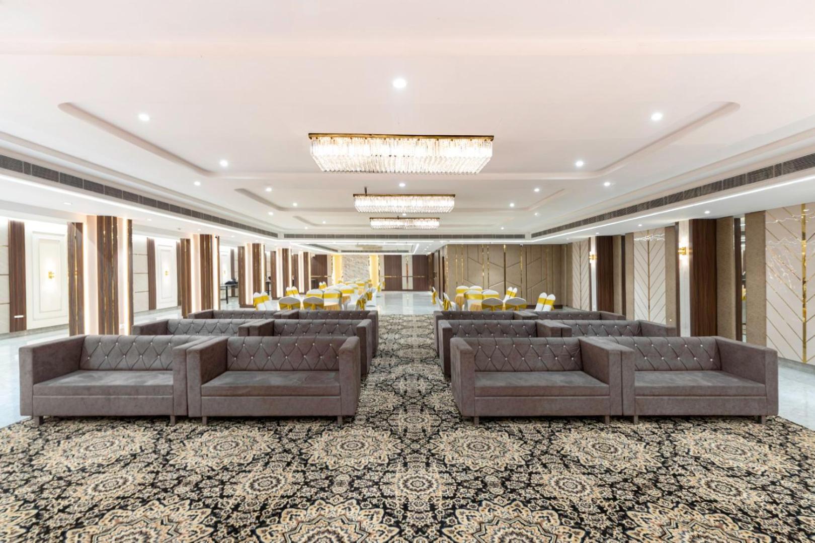 Clarks Inn Suites Agra Near Tajmahal Ngoại thất bức ảnh