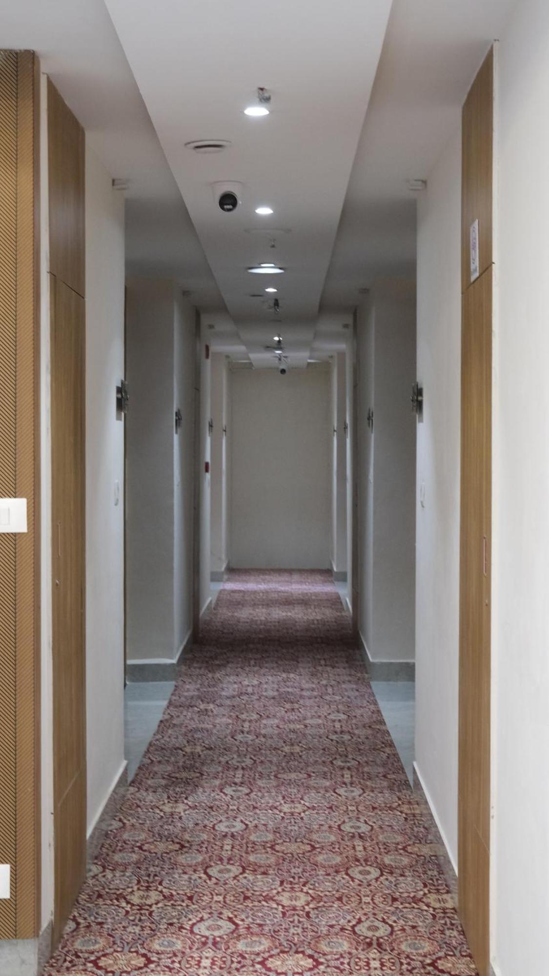 Clarks Inn Suites Agra Near Tajmahal Ngoại thất bức ảnh